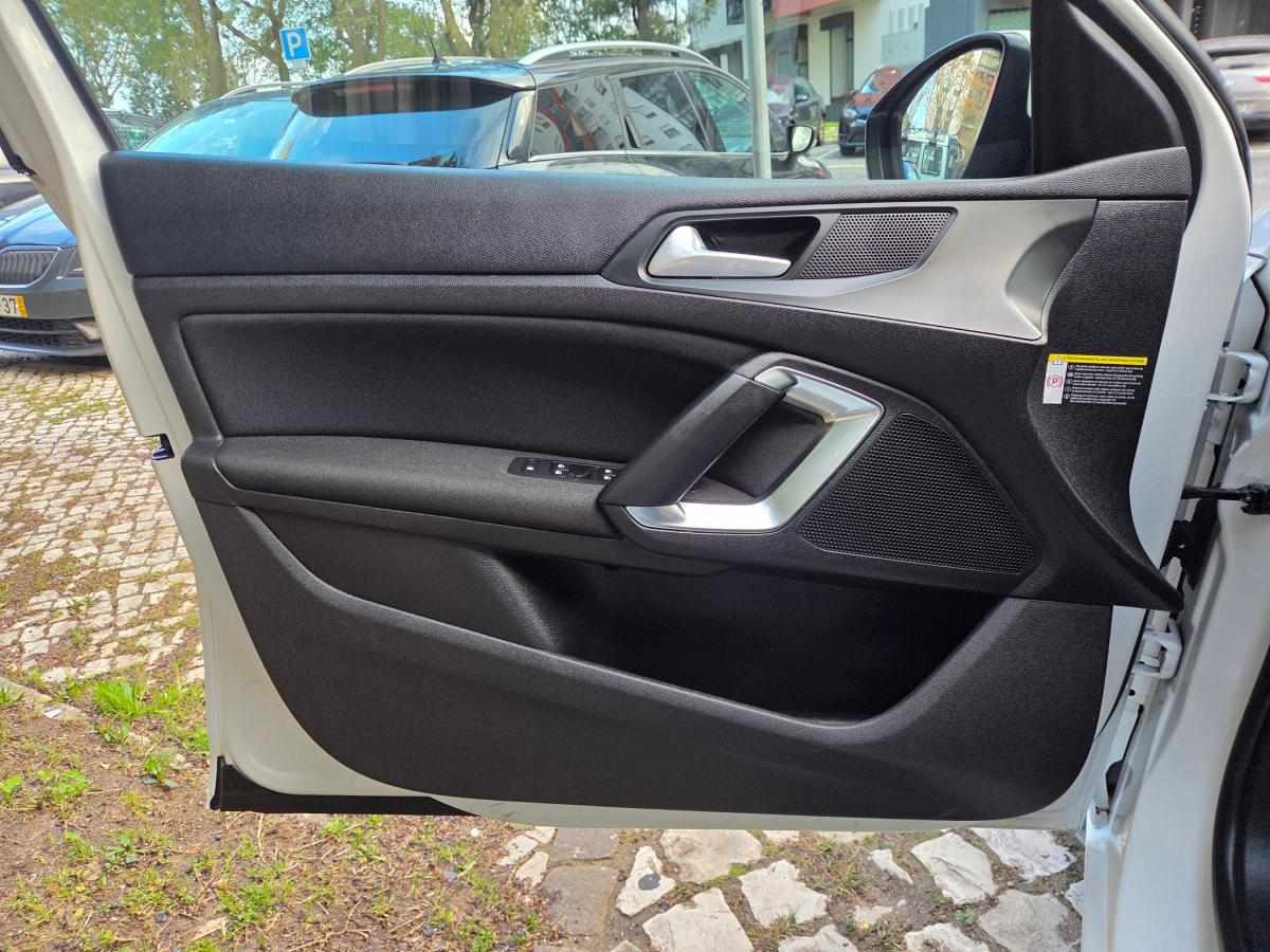 peugeot-308-2021-gasolina-1199cc