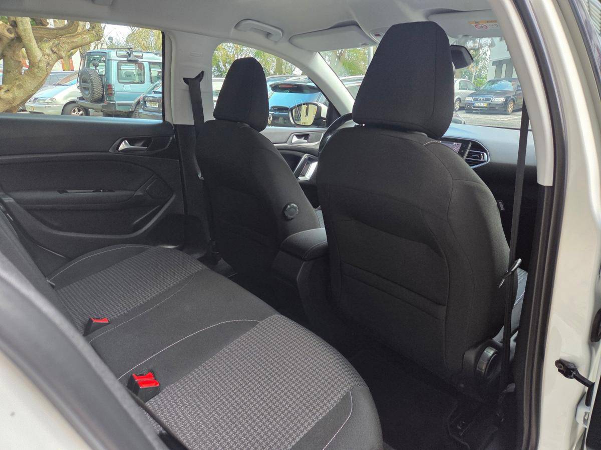 peugeot-308-2021-gasolina-1199cc