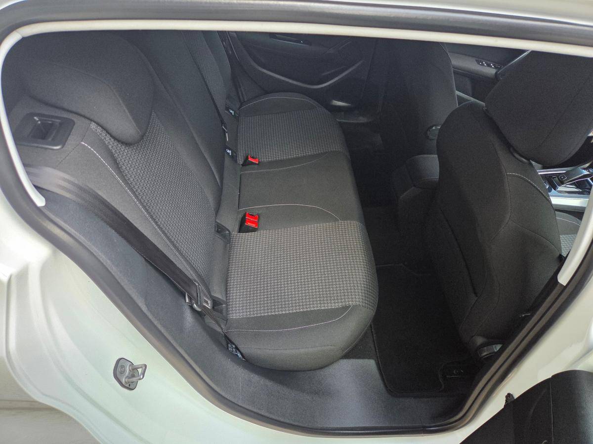 peugeot-308-2021-gasolina-1199cc