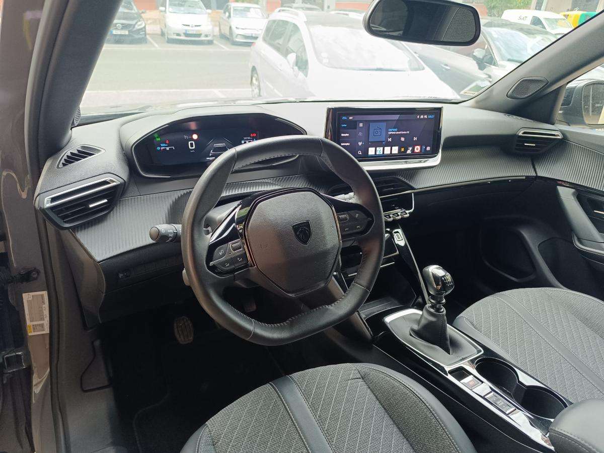 peugeot-2008-2023-gasolina-1199cc