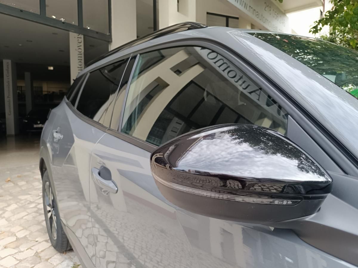 peugeot-2008-2023-gasolina-1199cc