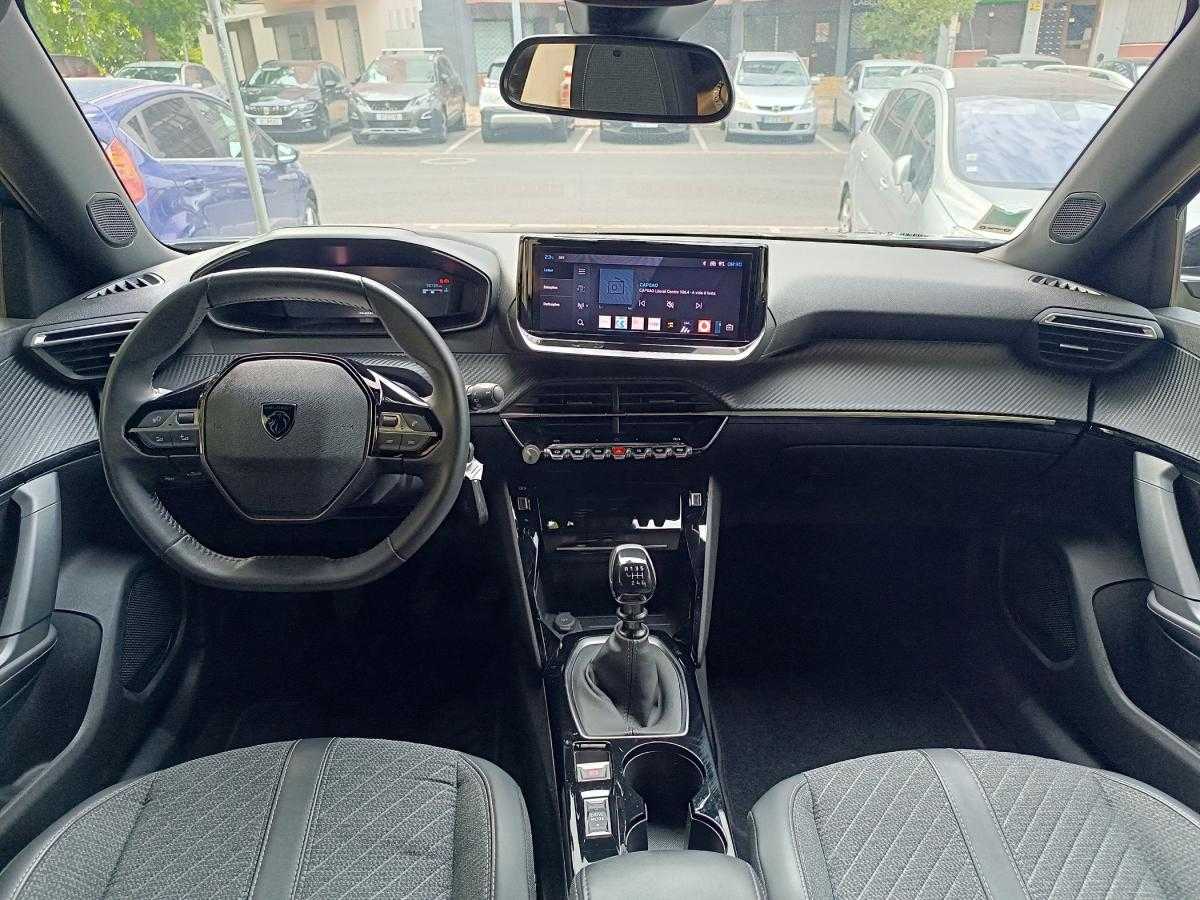peugeot-2008-2023-gasolina-1199cc