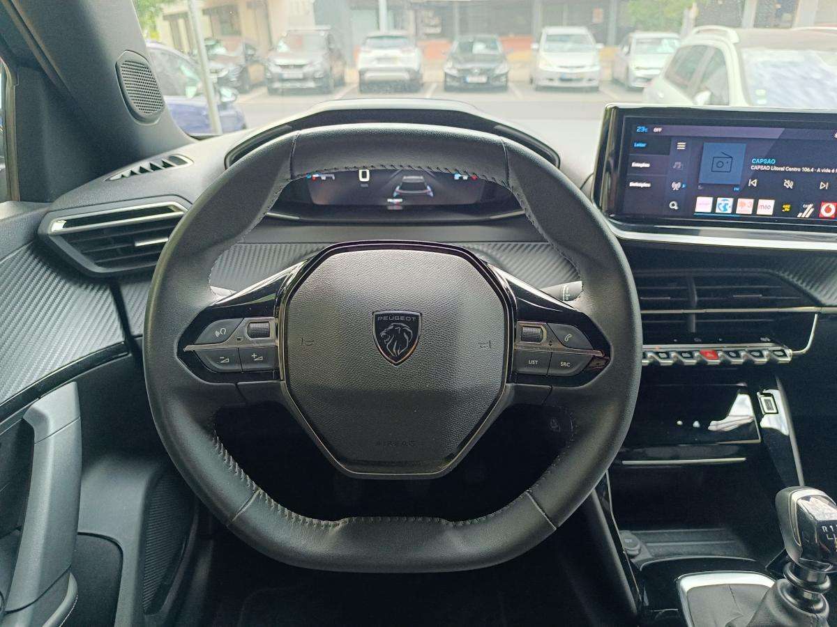 peugeot-2008-2023-gasolina-1199cc