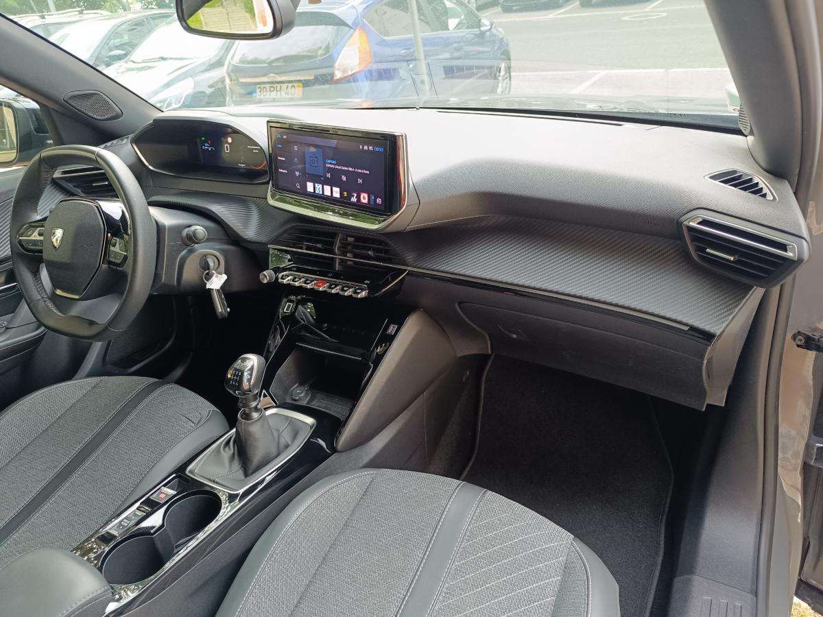peugeot-2008-2023-gasolina-1199cc