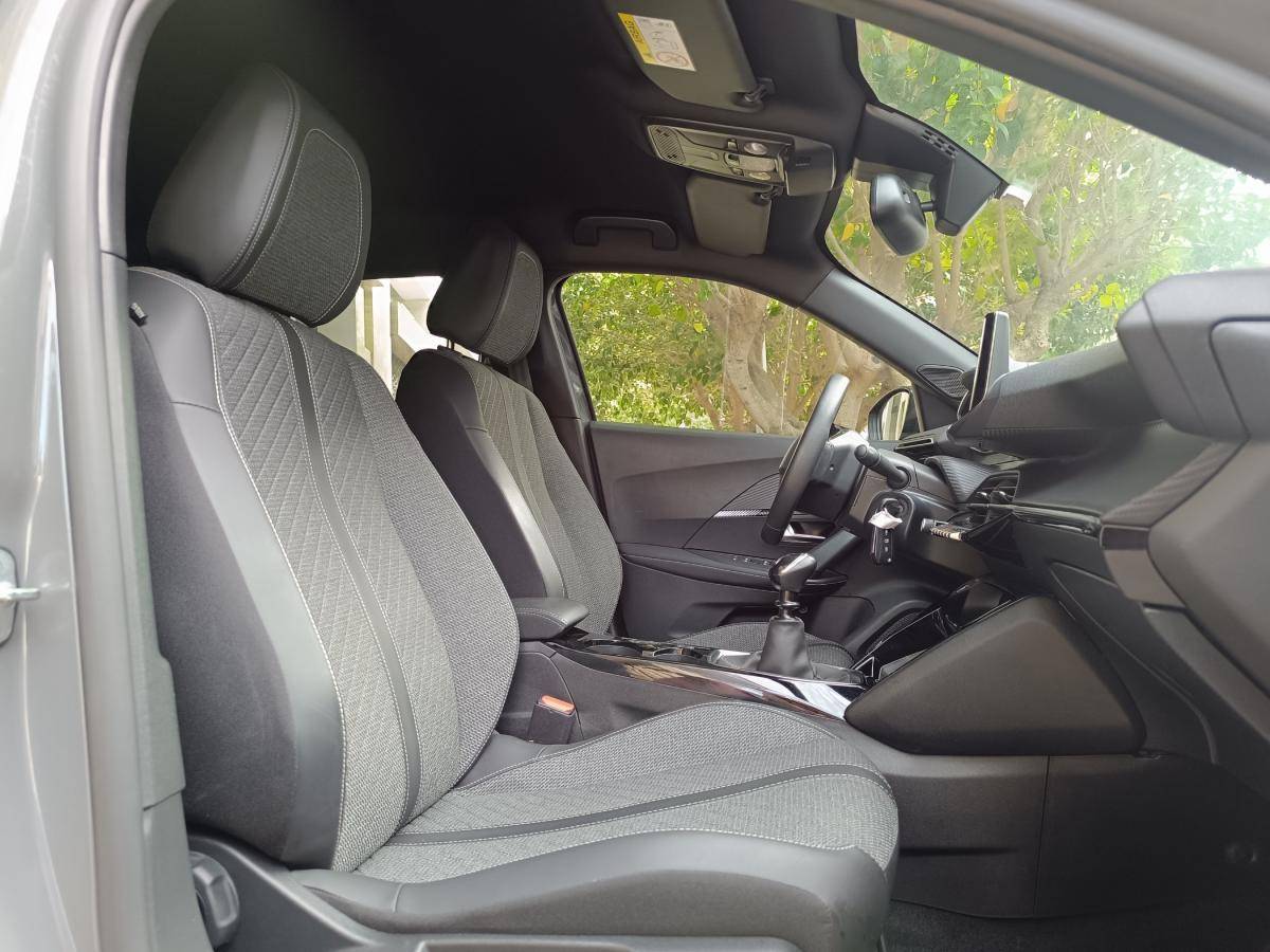 peugeot-2008-2023-gasolina-1199cc