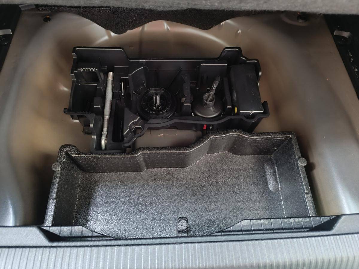 peugeot-2008-2023-gasolina-1199cc
