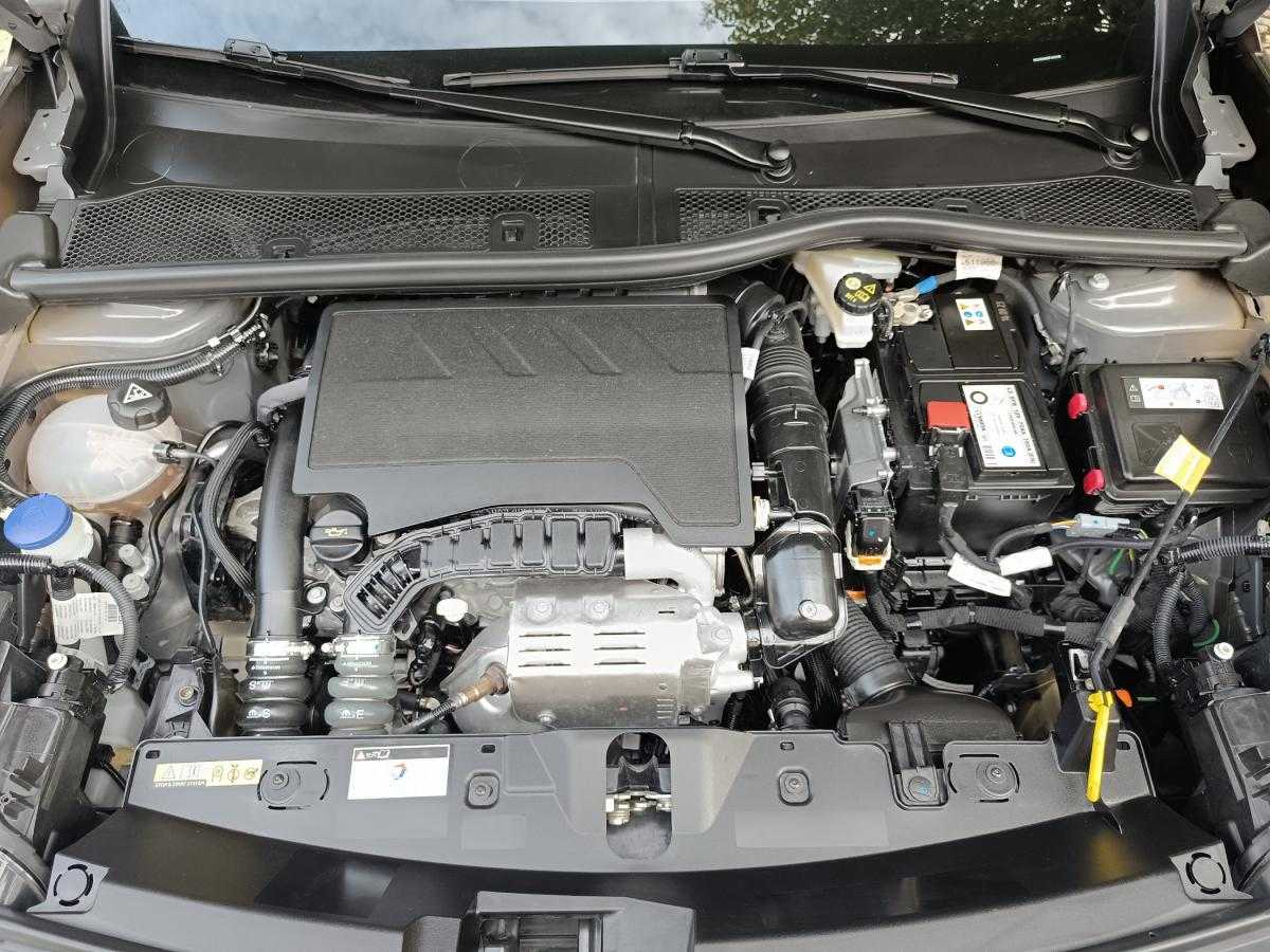 peugeot-2008-2023-gasolina-1199cc