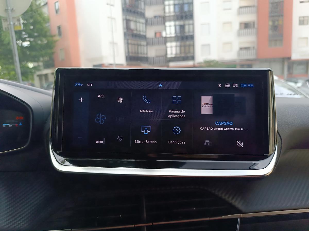 peugeot-2008-2023-gasolina-1199cc
