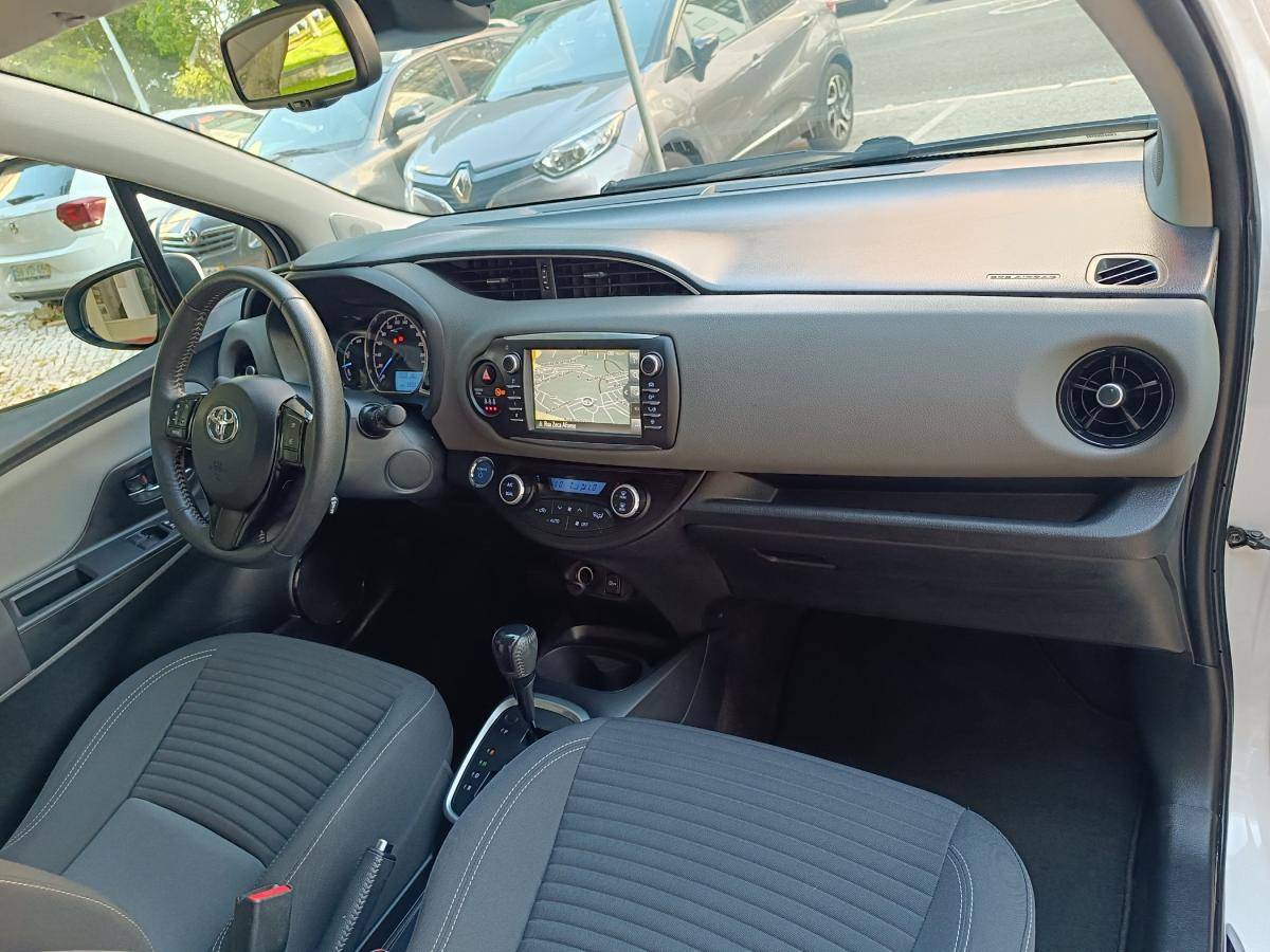 toyota-yaris-2020-hibrido-a-gasolina-1497cc