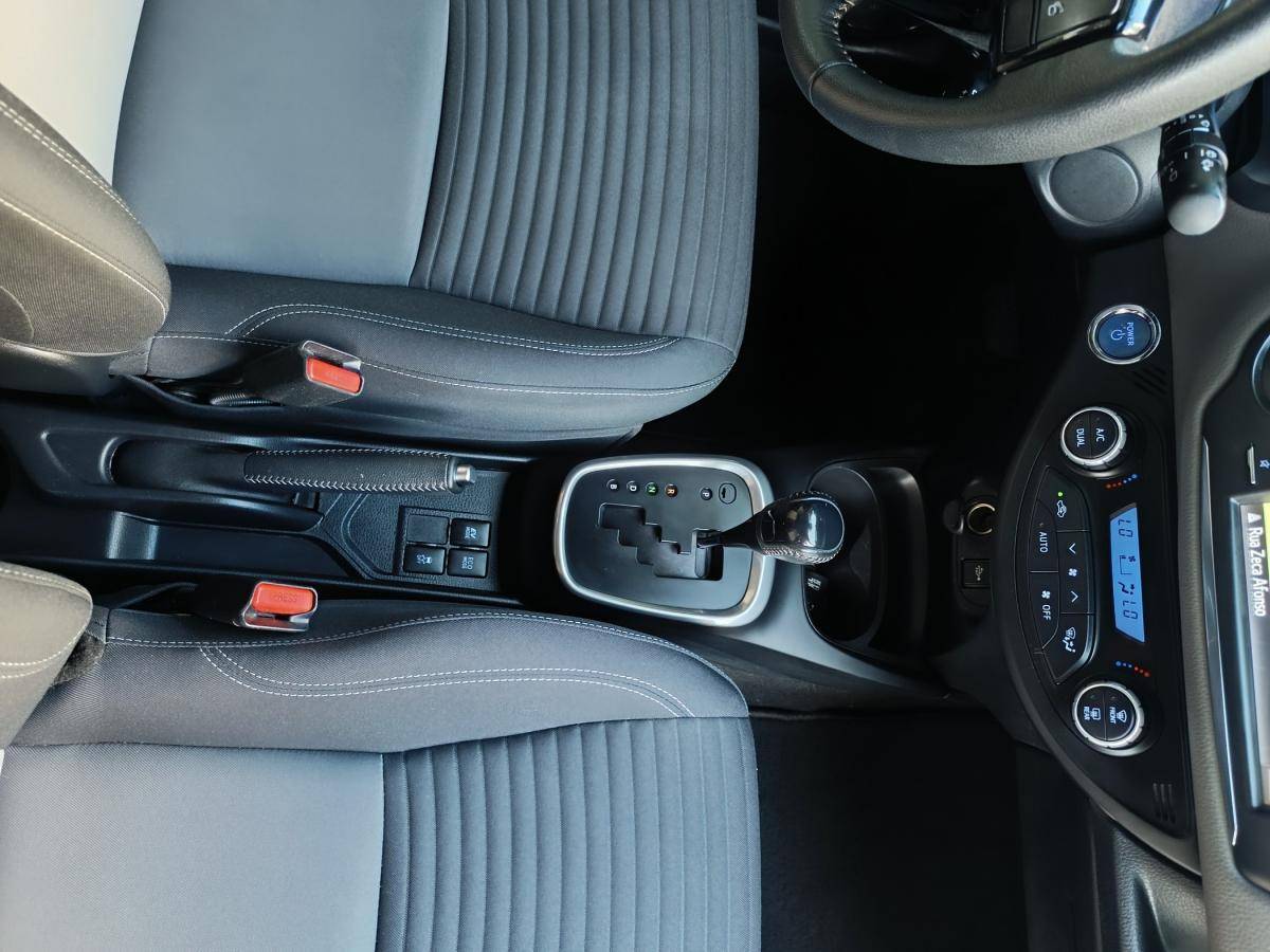 toyota-yaris-2020-hibrido-a-gasolina-1497cc