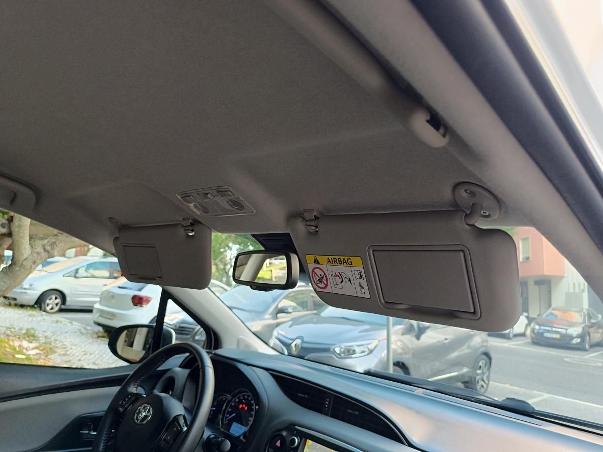 toyota-yaris-2020-hibrido-a-gasolina-1497cc