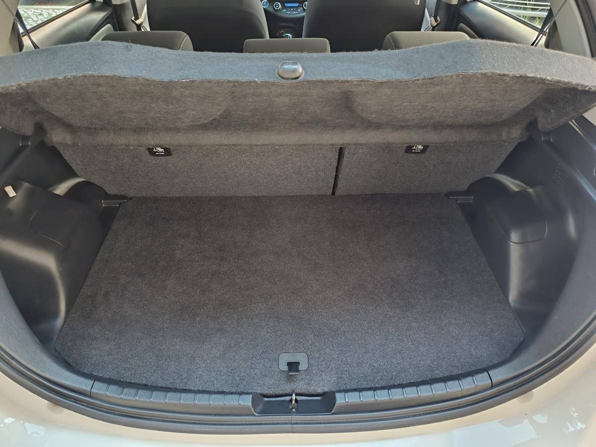 toyota-yaris-2020-hibrido-a-gasolina-1497cc