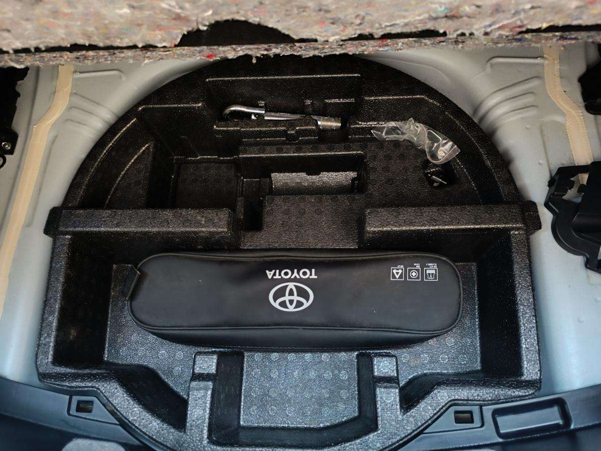 toyota-yaris-2020-hibrido-a-gasolina-1497cc