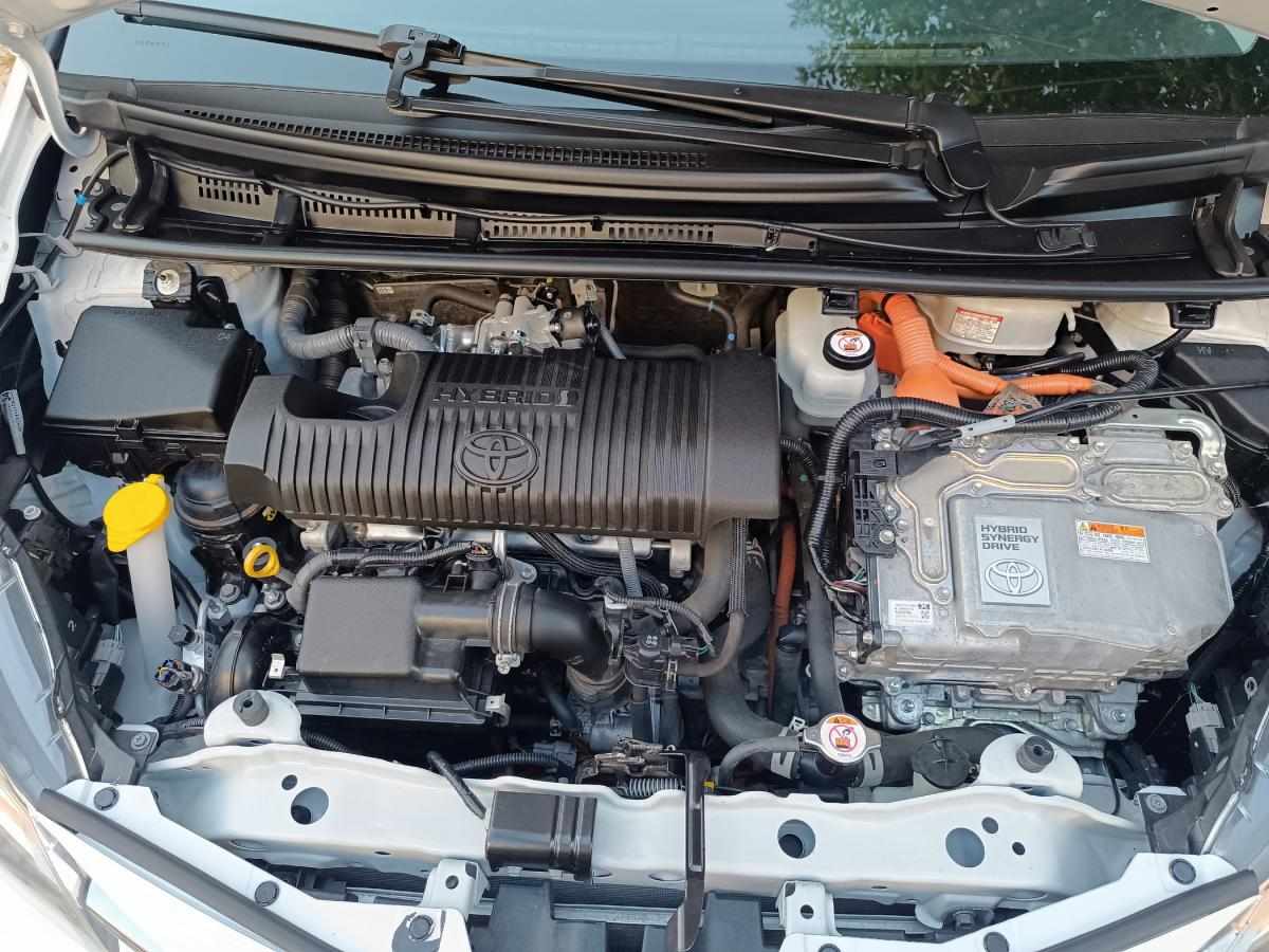 toyota-yaris-2020-hibrido-a-gasolina-1497cc