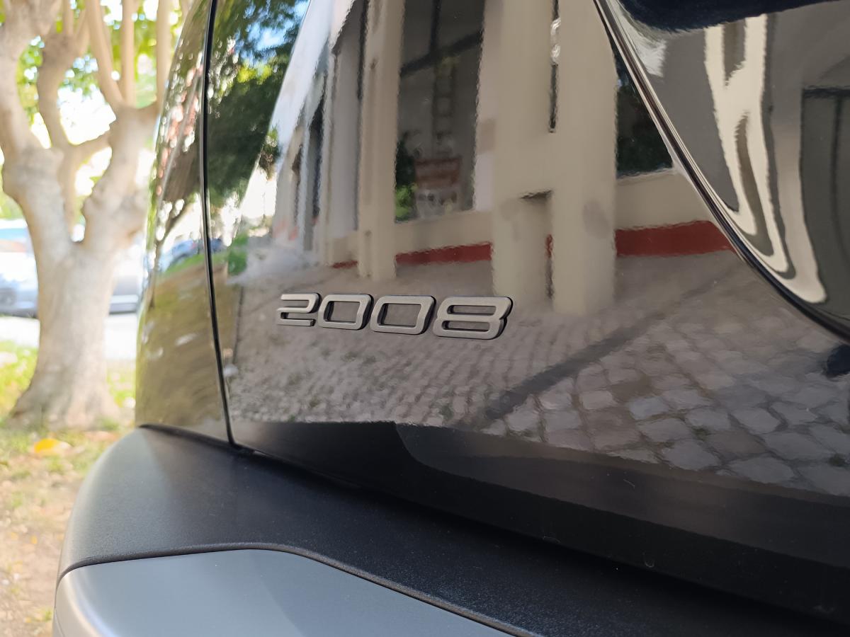 peugeot-2008-2024-gasolina-1199cc