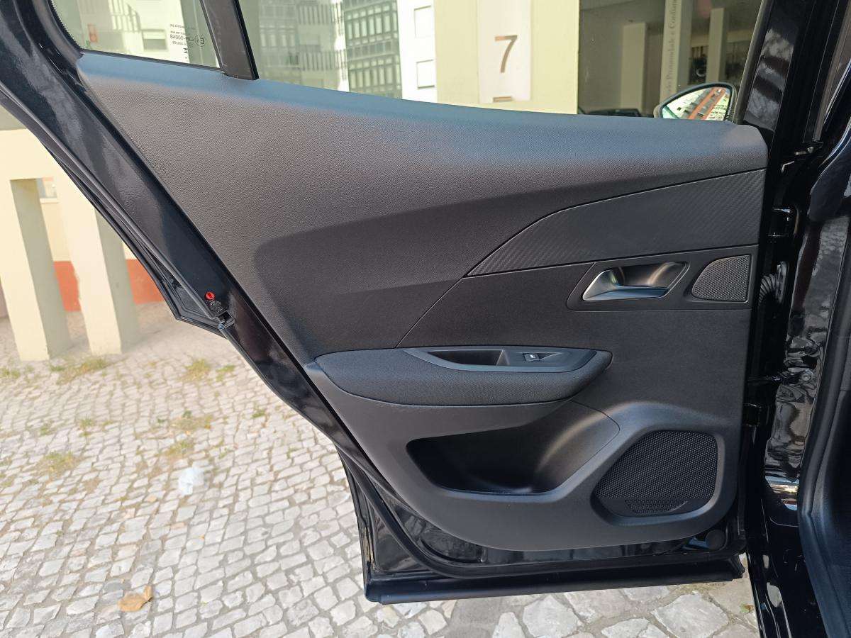 peugeot-2008-2024-gasolina-1199cc