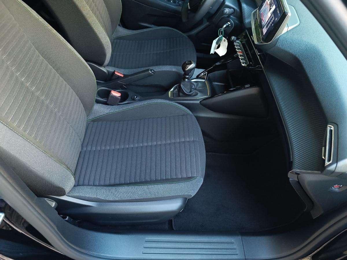 peugeot-2008-2024-gasolina-1199cc