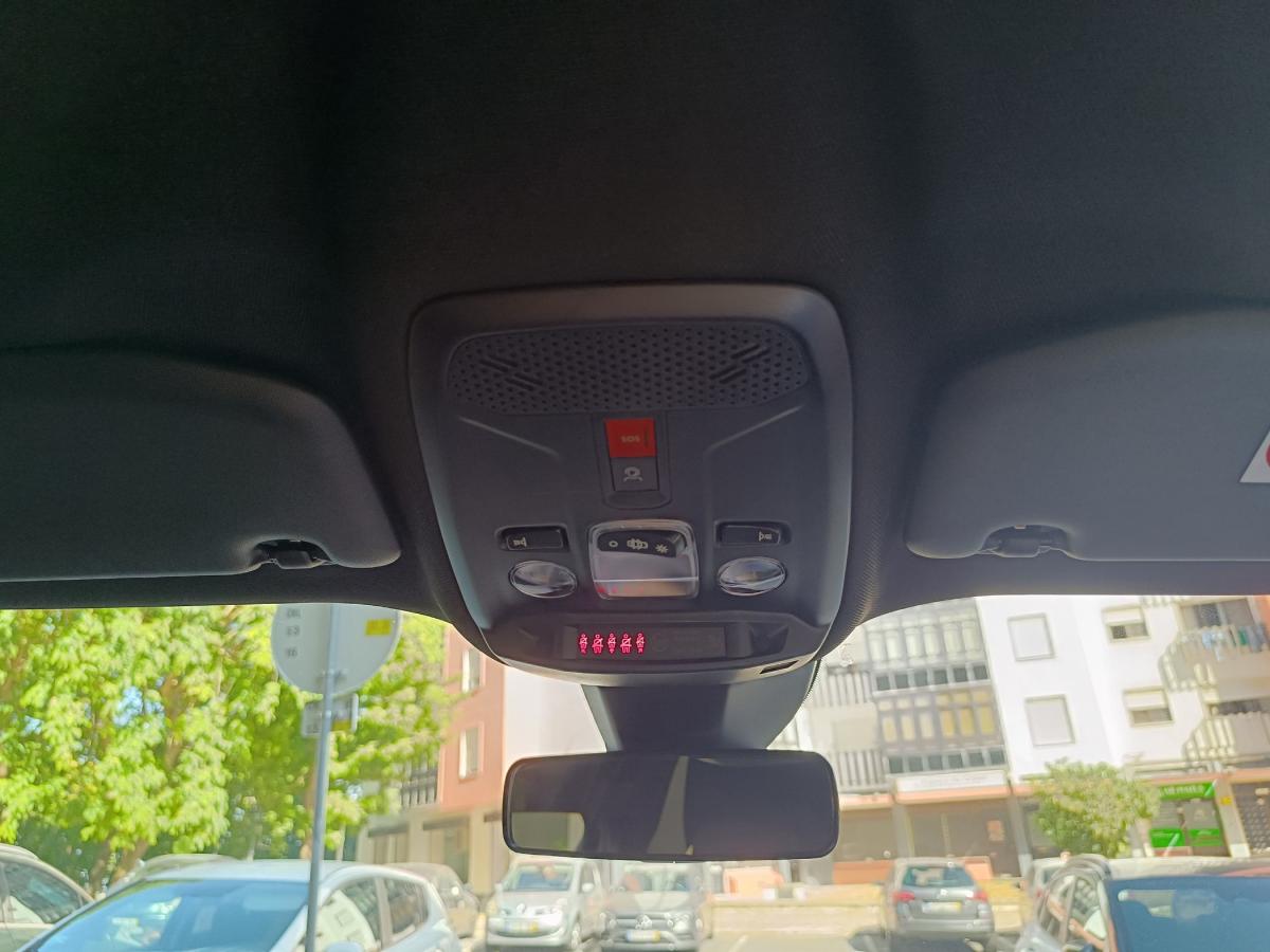 peugeot-2008-2024-gasolina-1199cc
