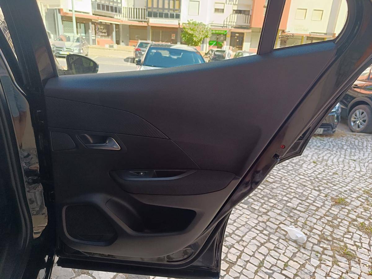 peugeot-2008-2024-gasolina-1199cc