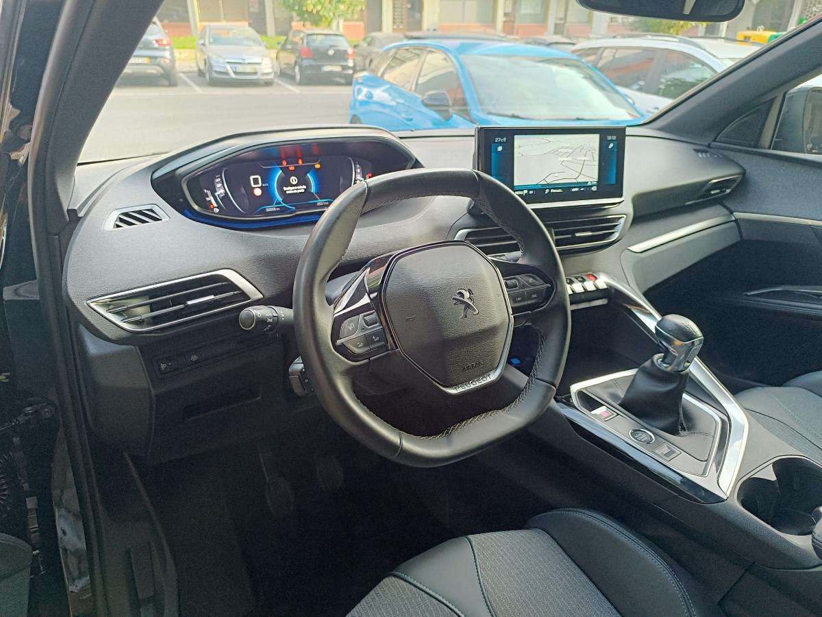 peugeot-5008-2023-gasolina-1199cc
