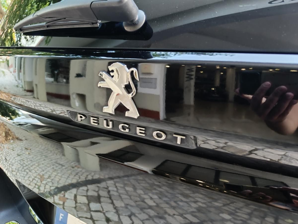 peugeot-5008-2023-gasolina-1199cc