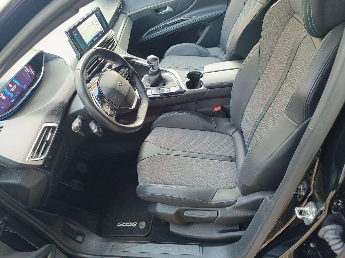 peugeot-5008-2023-gasolina-1199cc