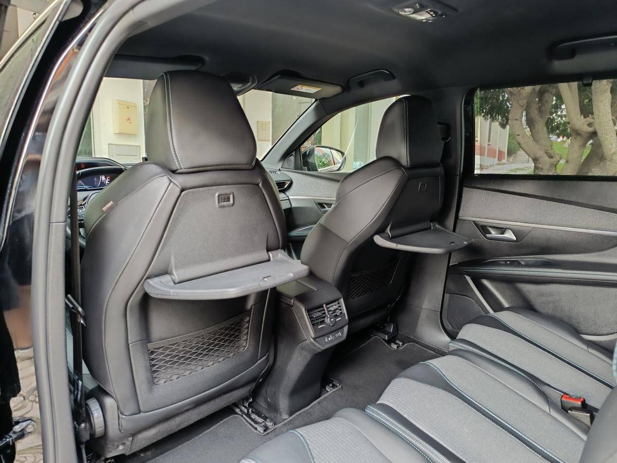peugeot-5008-2023-gasolina-1199cc