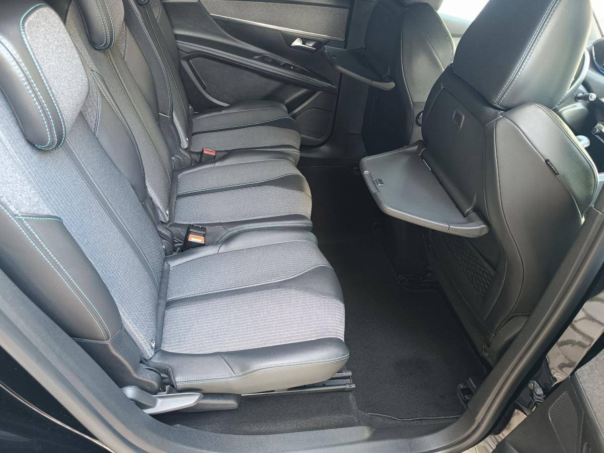 peugeot-5008-2023-gasolina-1199cc