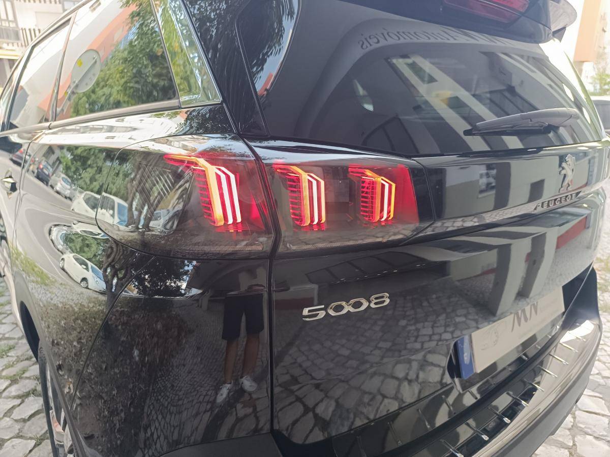 peugeot-5008-2023-gasolina-1199cc
