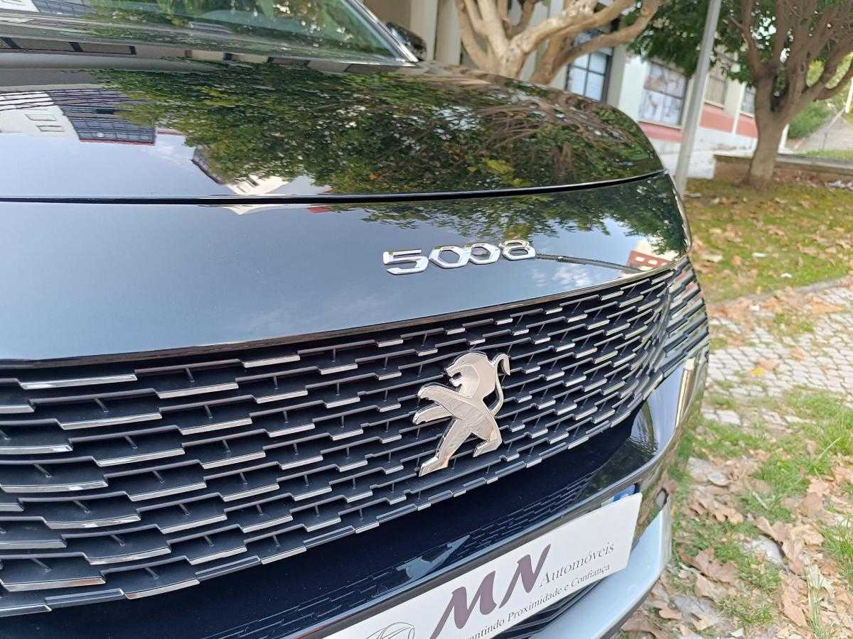peugeot-5008-2023-gasolina-1199cc