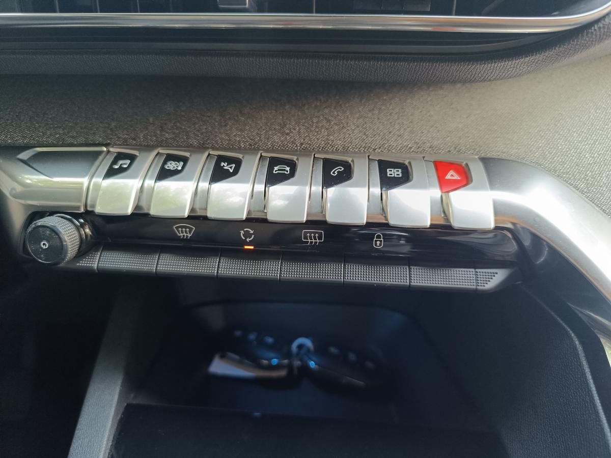 peugeot-5008-2023-gasolina-1199cc