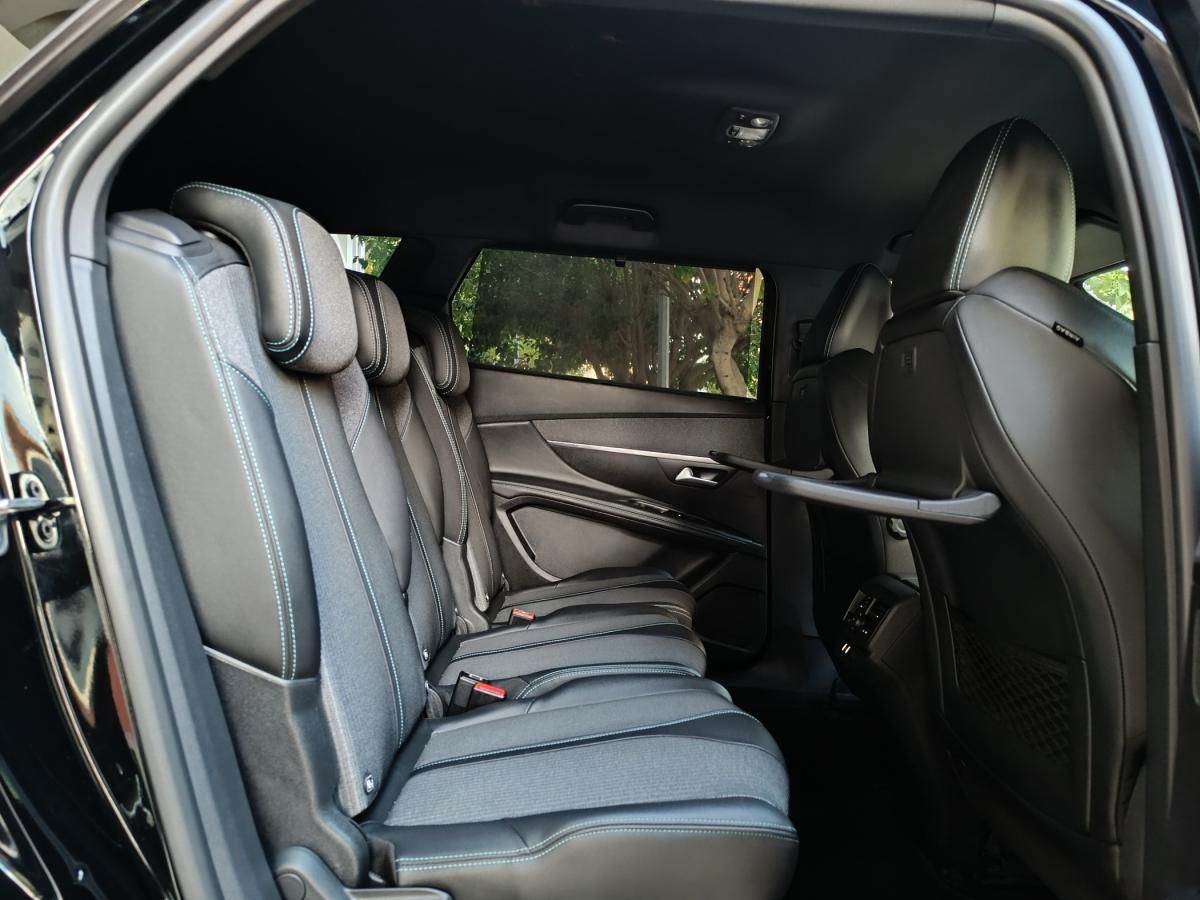 peugeot-5008-2023-gasolina-1199cc