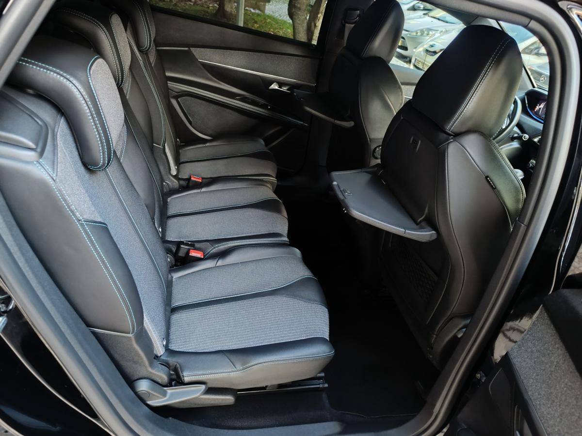 peugeot-5008-2023-gasolina-1199cc