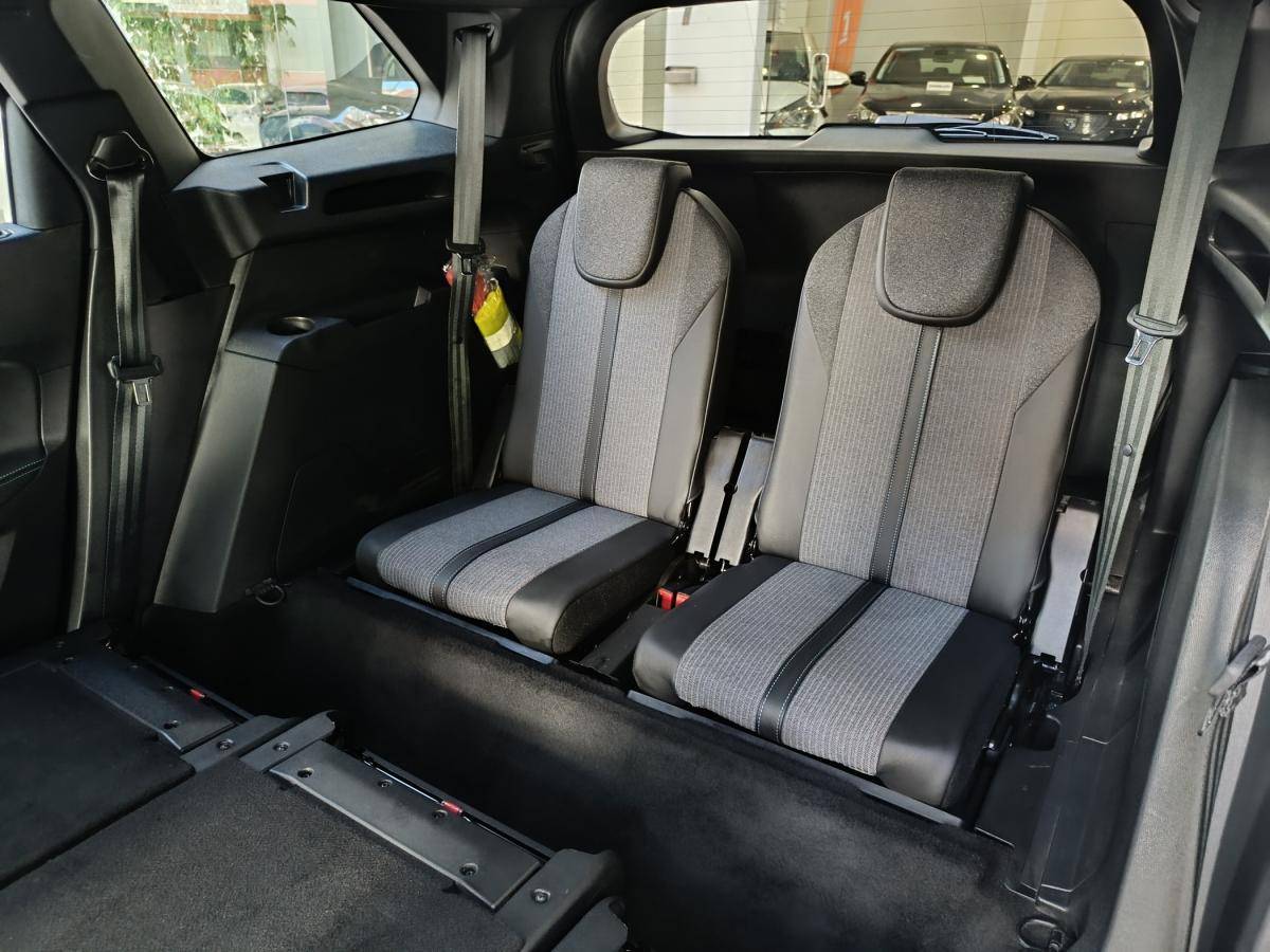peugeot-5008-2023-gasolina-1199cc