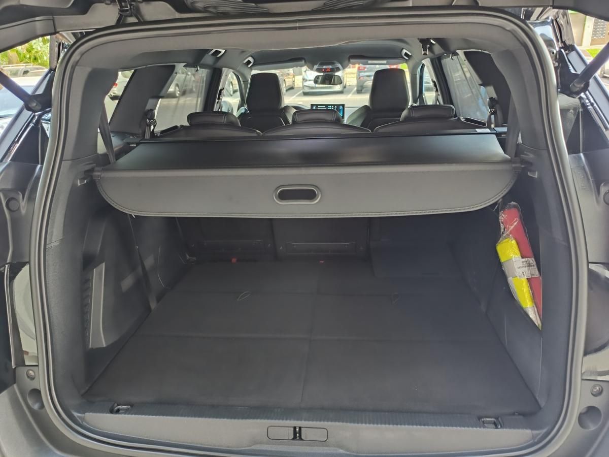 peugeot-5008-2023-gasolina-1199cc