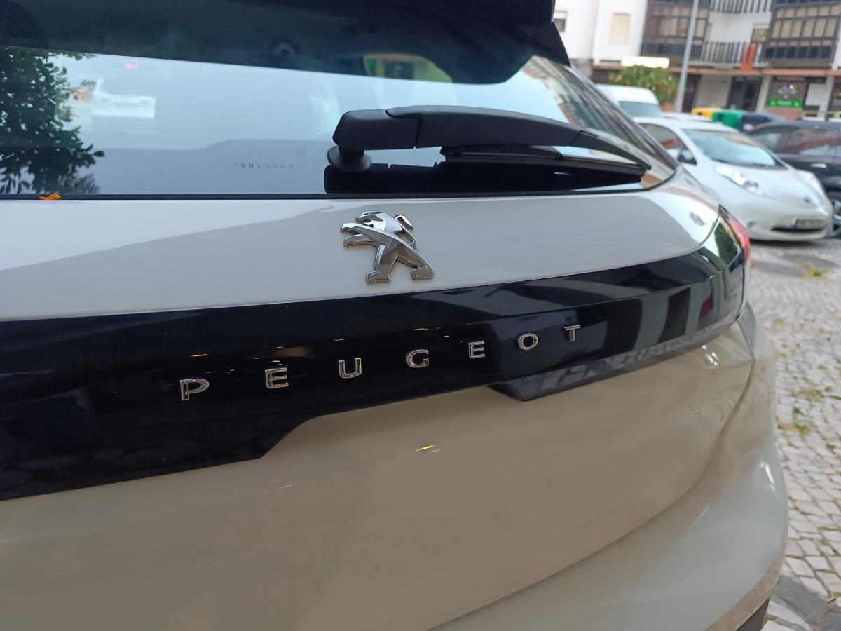peugeot-208-2021-gasolina-1199cc