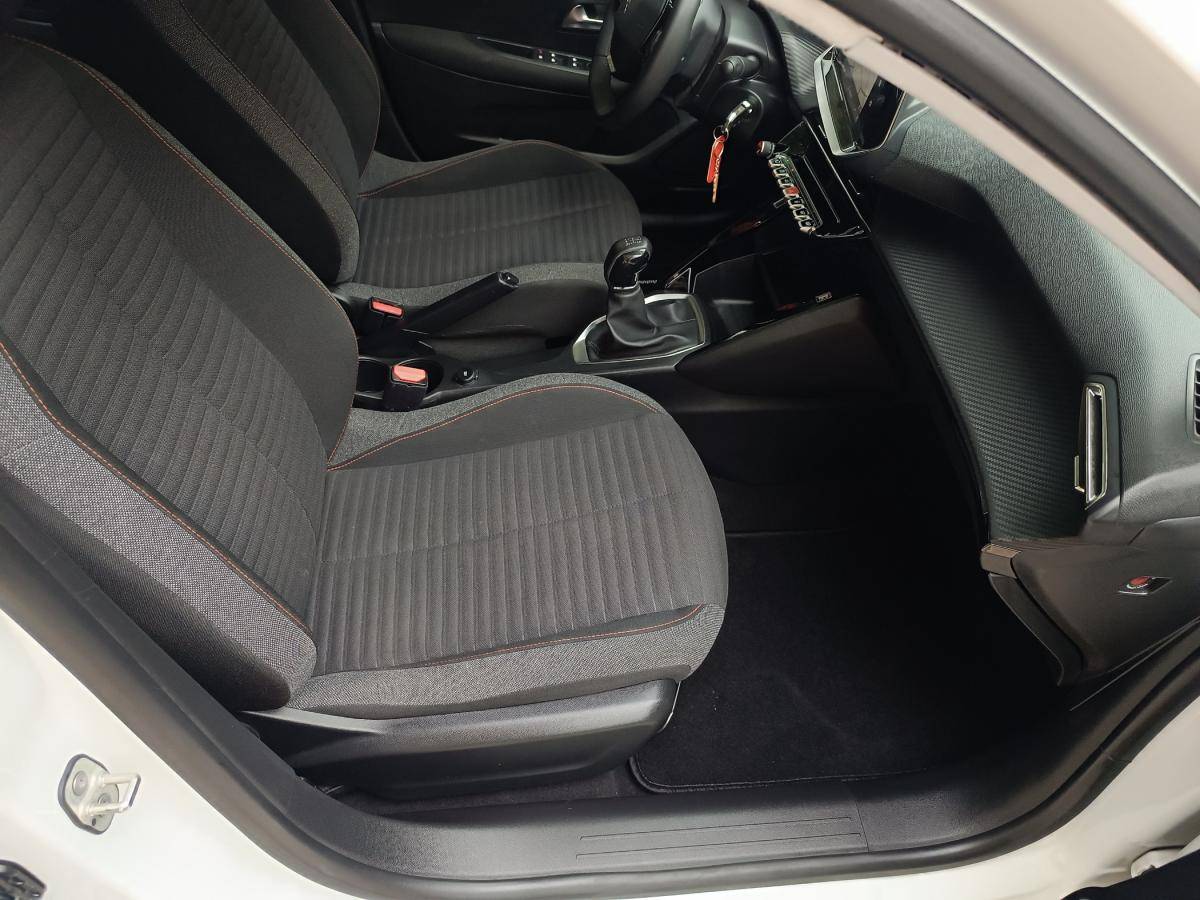 peugeot-208-2021-gasolina-1199cc