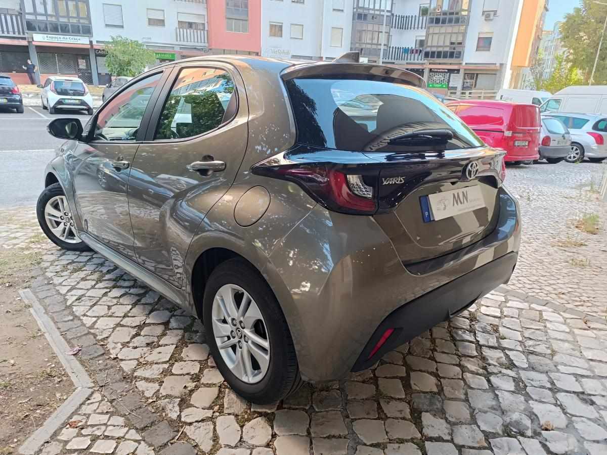 toyota-yaris-2023-gasolina-998cc
