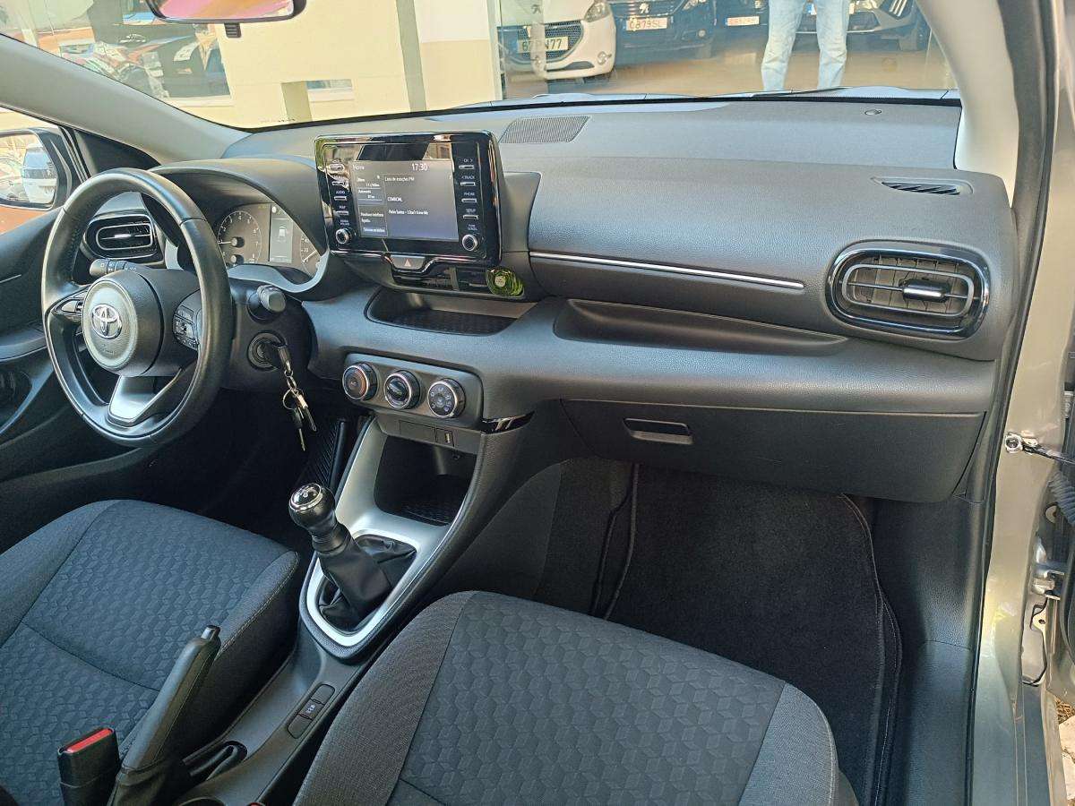 toyota-yaris-2023-gasolina-998cc