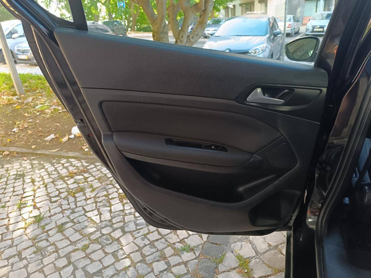 peugeot-308-2021-gasolina-1199cc