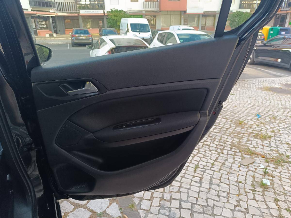 peugeot-308-2021-gasolina-1199cc