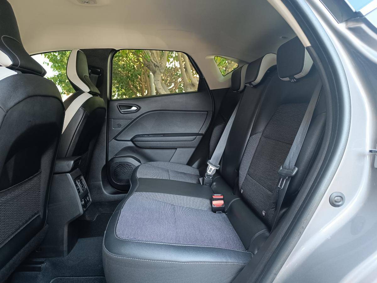 renault-captur-2021-hibrido-a-gasolina-1598cc