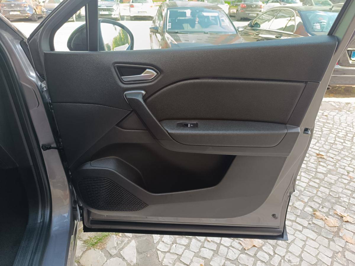 renault-captur-2021-hibrido-a-gasolina-1598cc
