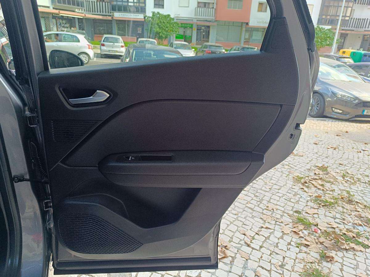 renault-captur-2021-hibrido-a-gasolina-1598cc