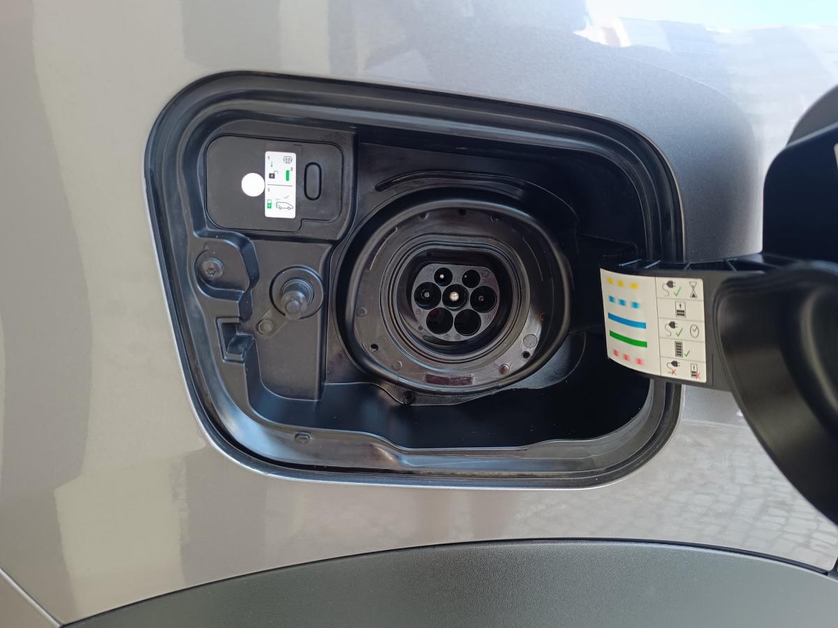 renault-captur-2021-hibrido-a-gasolina-1598cc