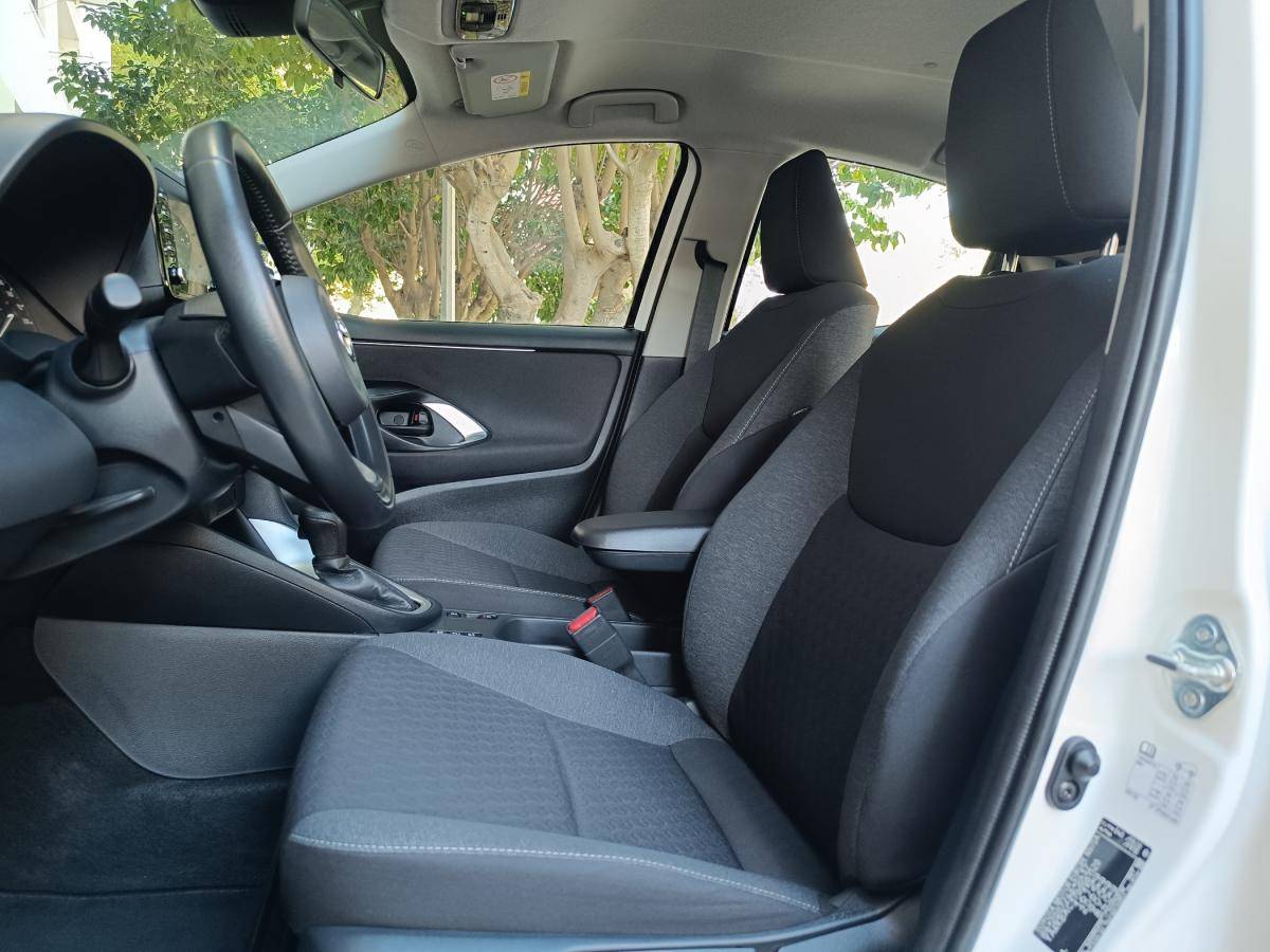toyota-yaris-2022-hibrido-a-gasolina-1490cc