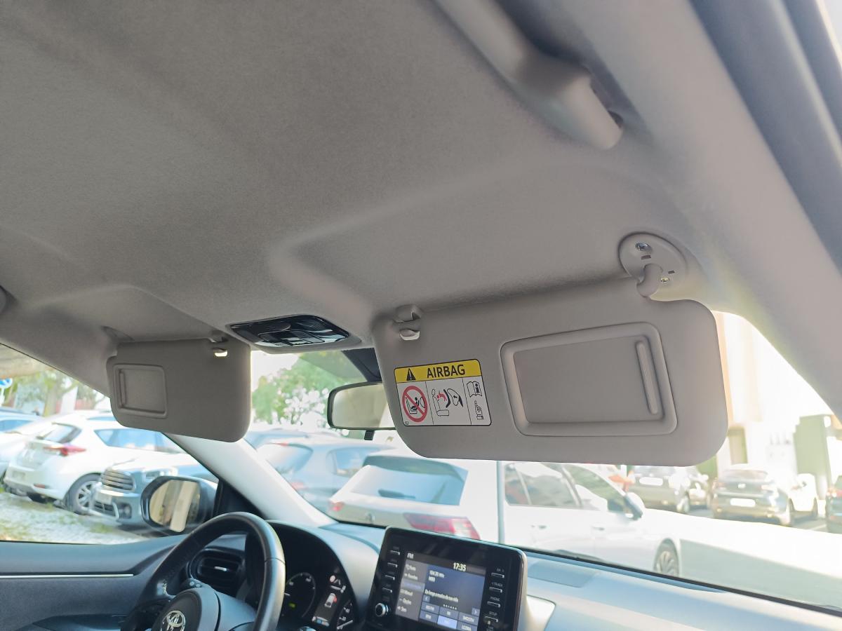 toyota-yaris-2022-hibrido-a-gasolina-1490cc