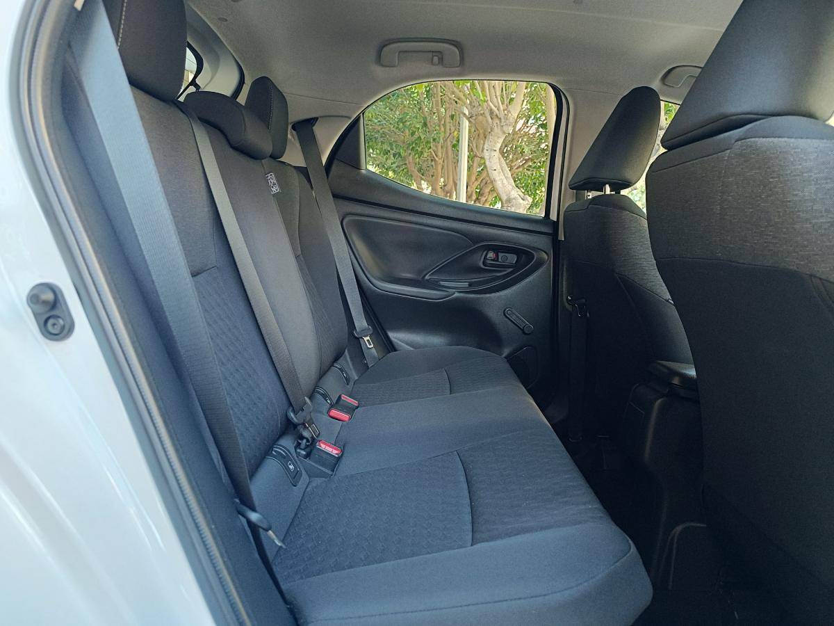 toyota-yaris-2022-hibrido-a-gasolina-1490cc