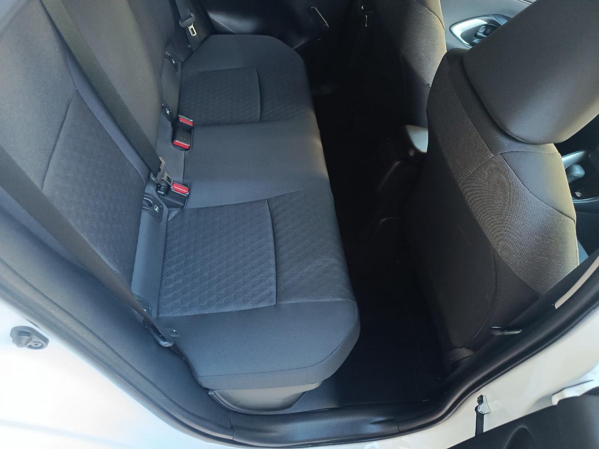 toyota-yaris-2022-hibrido-a-gasolina-1490cc