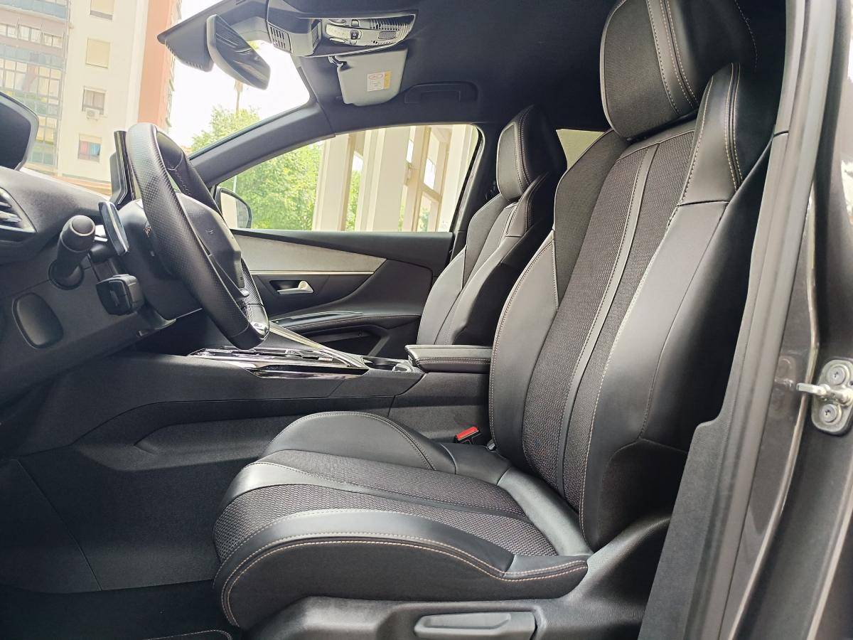 peugeot-5008-2023-gasolina-1199cc